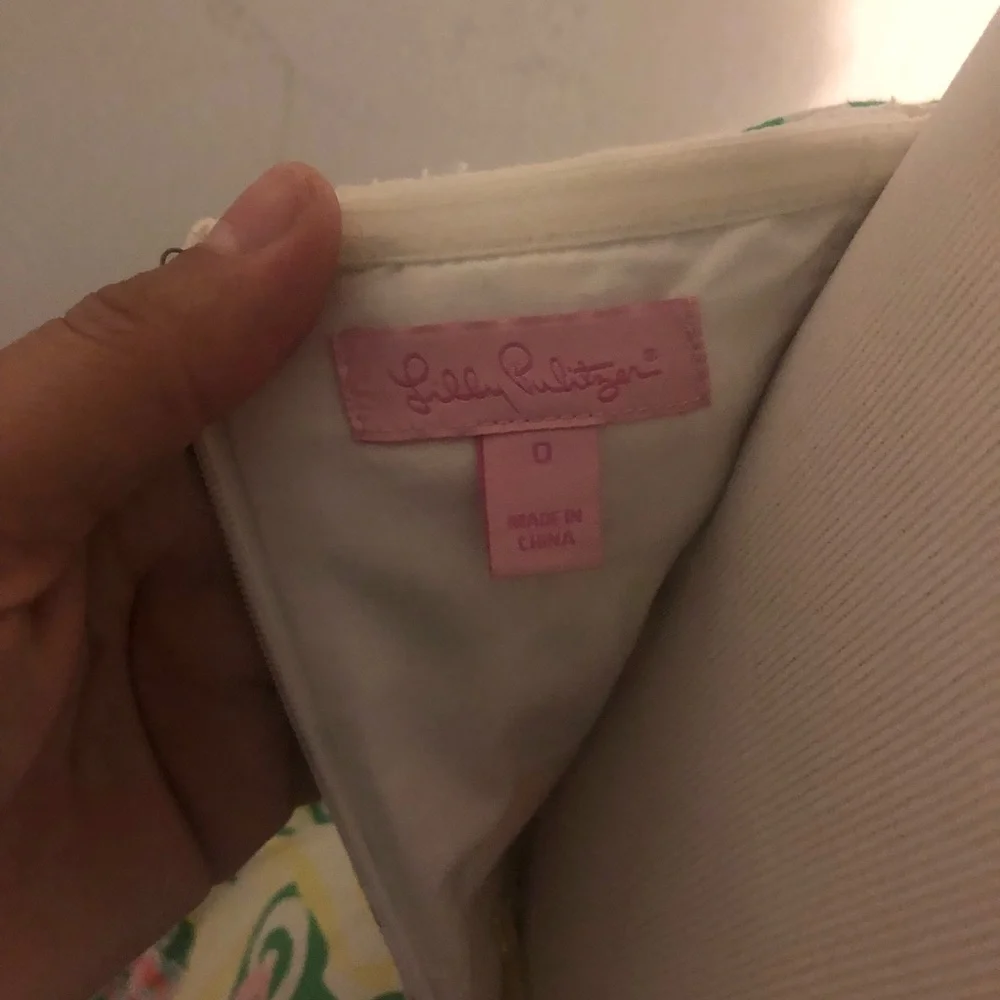 Like new Lily Pulitzer dress with pockets! - Picture 7 of 11